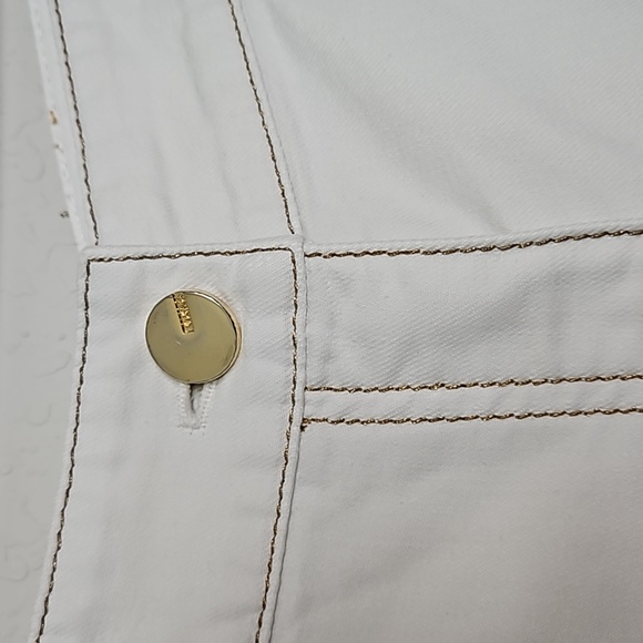 Escada white cotton blend jeans/gold details, size ?10 - Picture 5 of 16